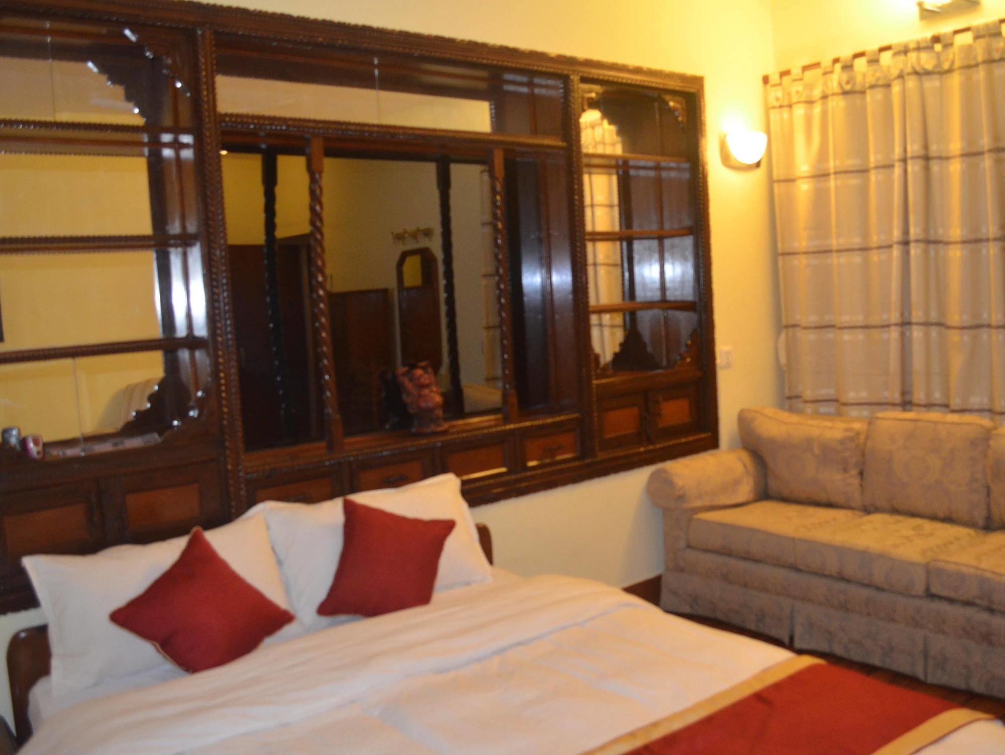 Potala Tourist Home Katmandu Zewnętrze zdjęcie