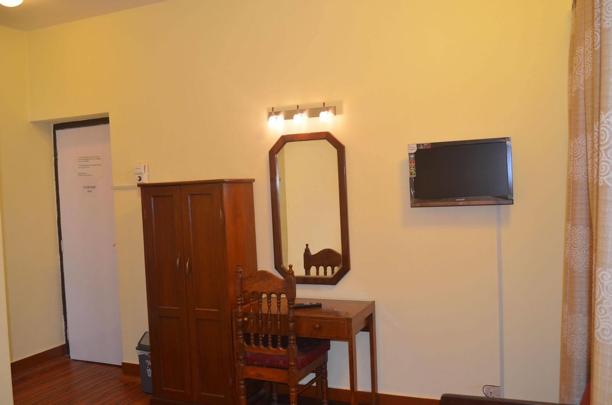 Potala Tourist Home Katmandu Zewnętrze zdjęcie